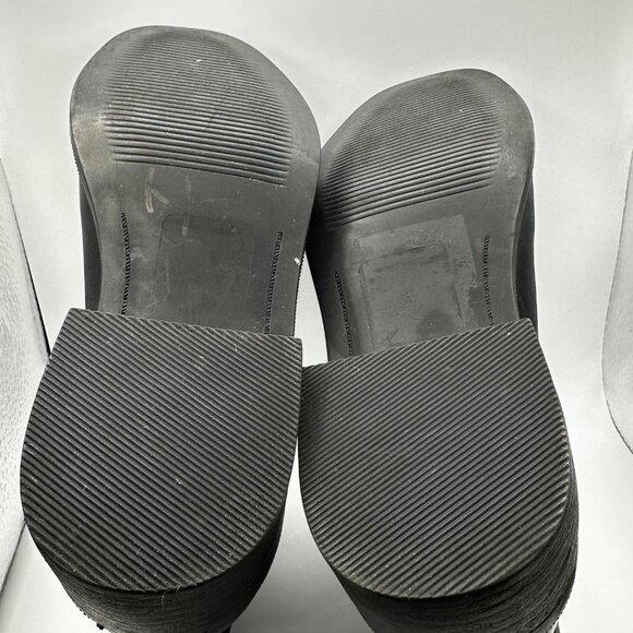 Steve Madden Dares Size 6.5 EUC Black Leather Slip On Booties Ankle Booties - Picture 6 of 7